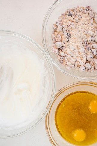 Pom Ginger Cran Cake 03 sml