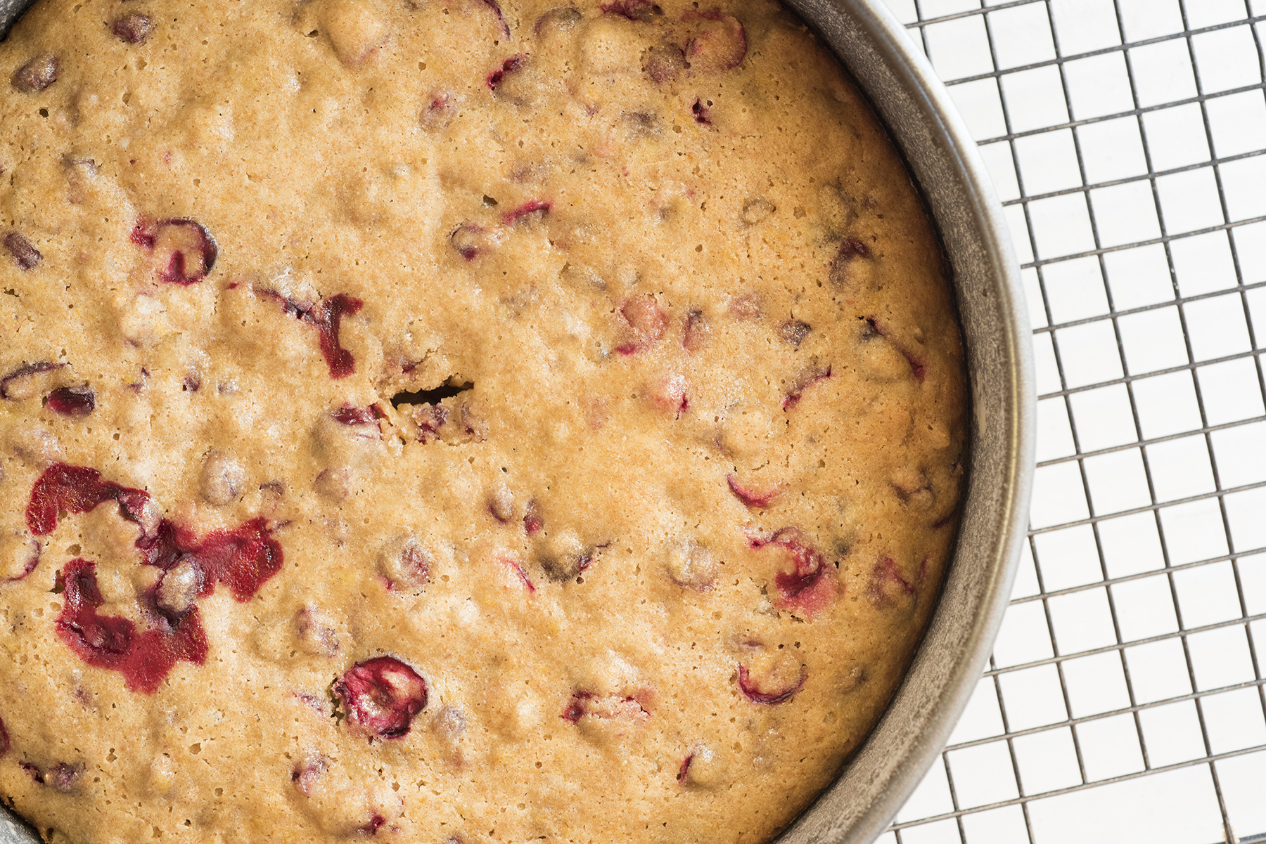 Pom Ginger Cran Cake 05 sml