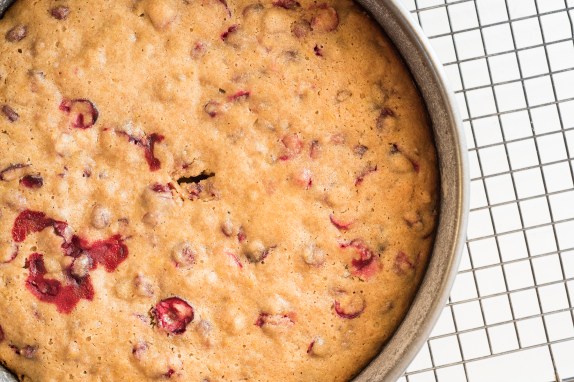 Pom Ginger Cran Cake 05 sml